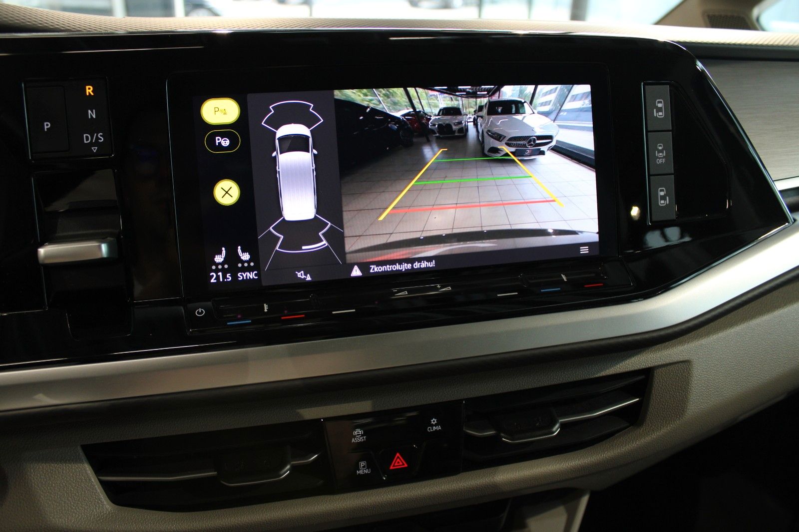 Volkswagen T7 Multivan Style - Samsaru's Car Outlet