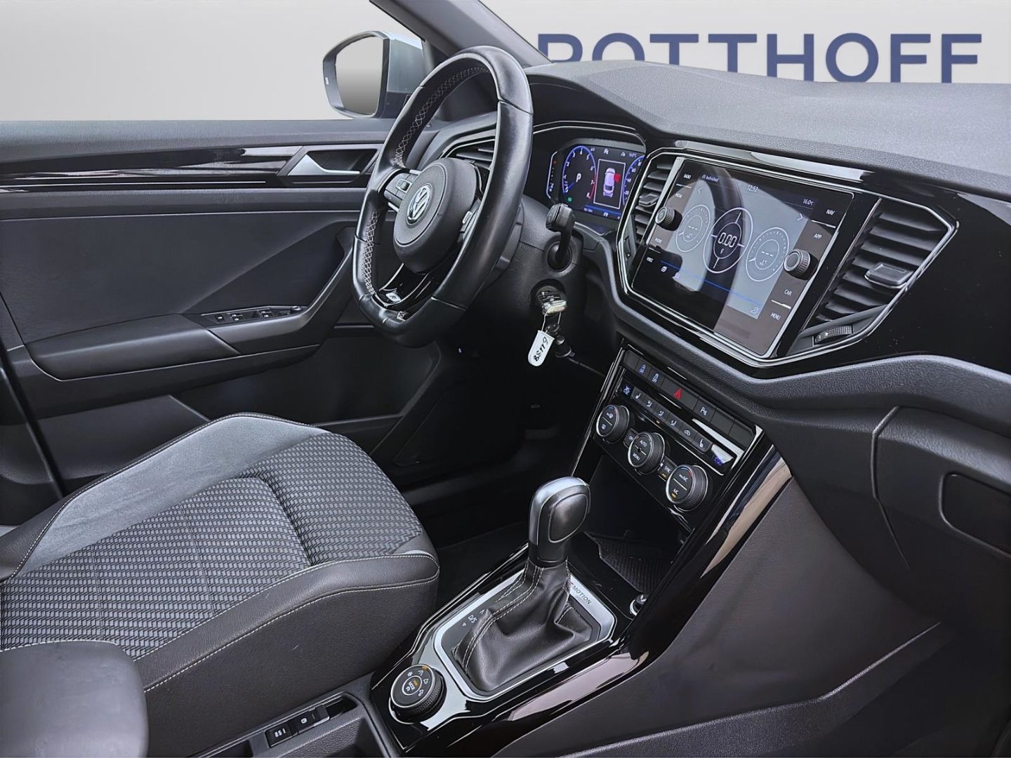 Volkswagen T-Roc 4M R - Samsaru's Car Outlet