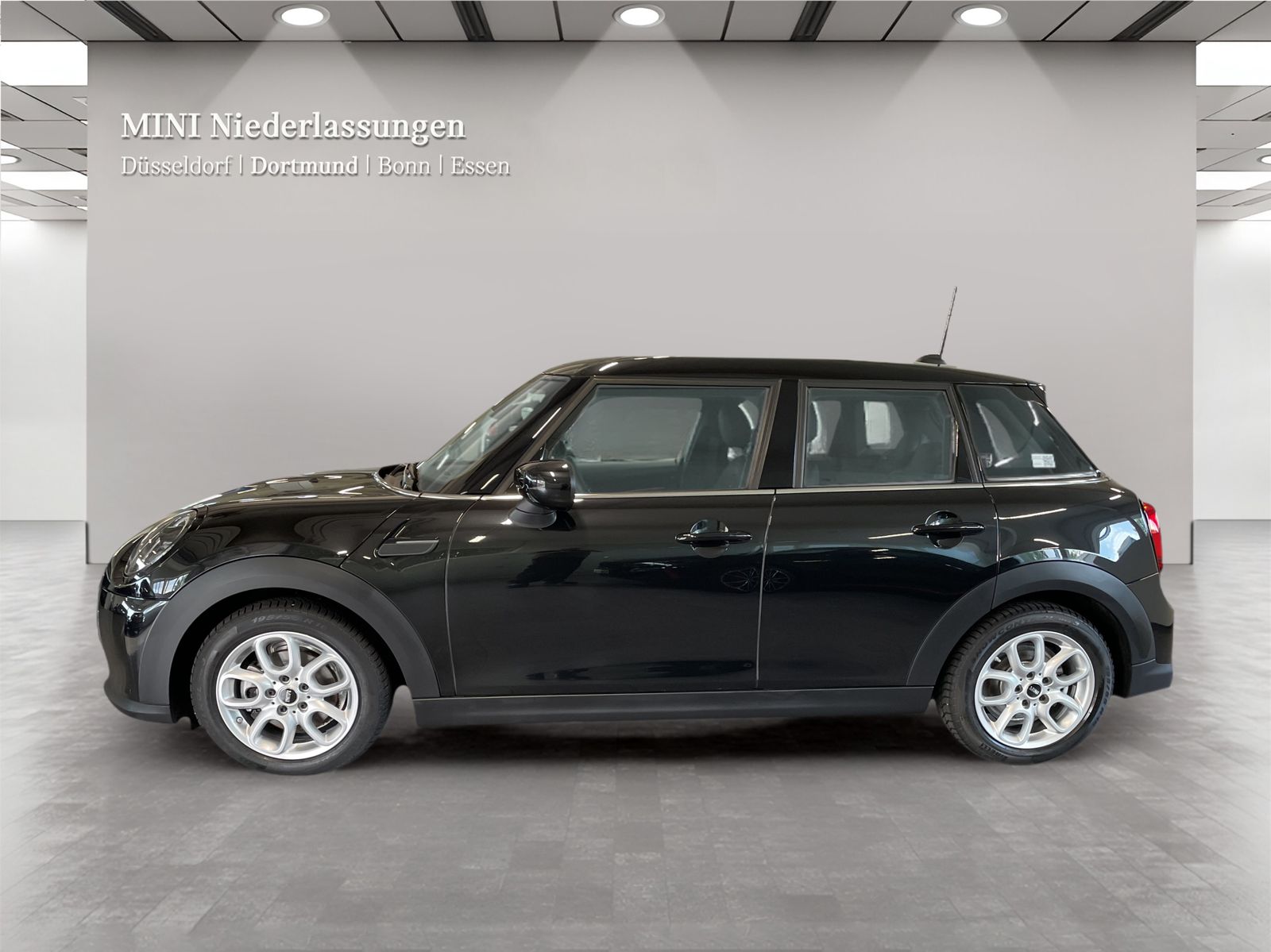 MINI Cooper - Samsaru's Car Outlet