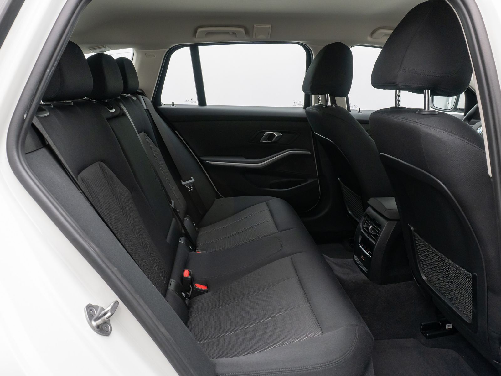 BMW 320d Advantage - Samsaru's Car Outlet