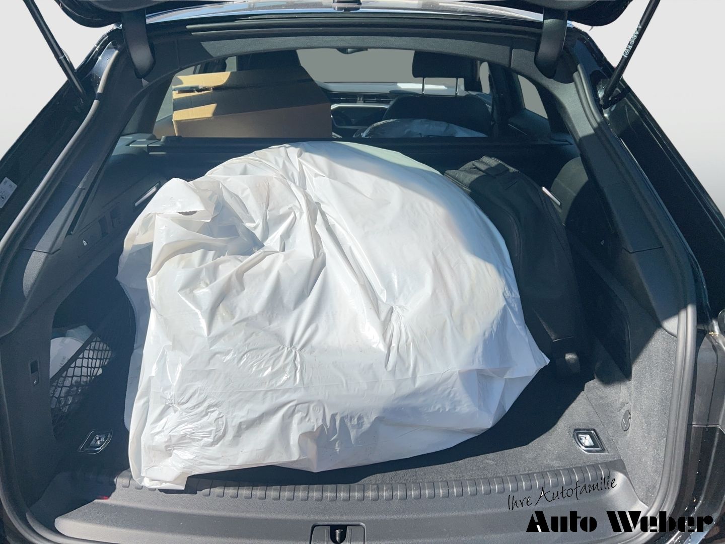 Audi A6 50TFSIe quattro S-line - Samsaru's Car Outlet