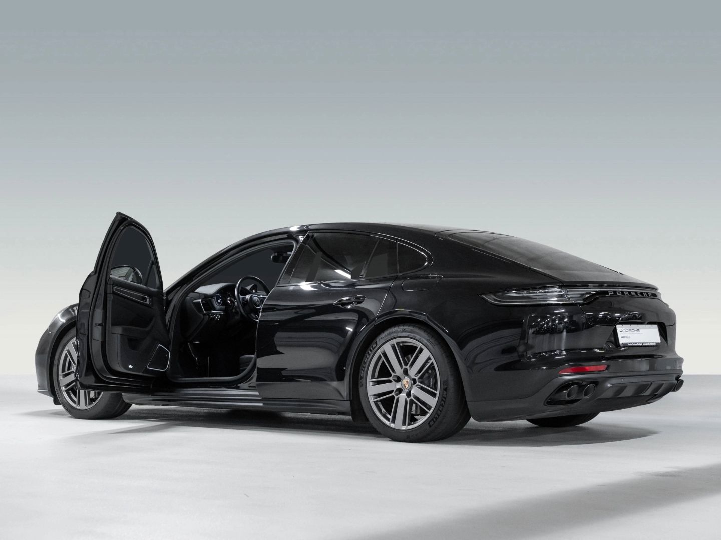 Porsche Panamera 4 E-Hybrid Platinum Edition HeadUp