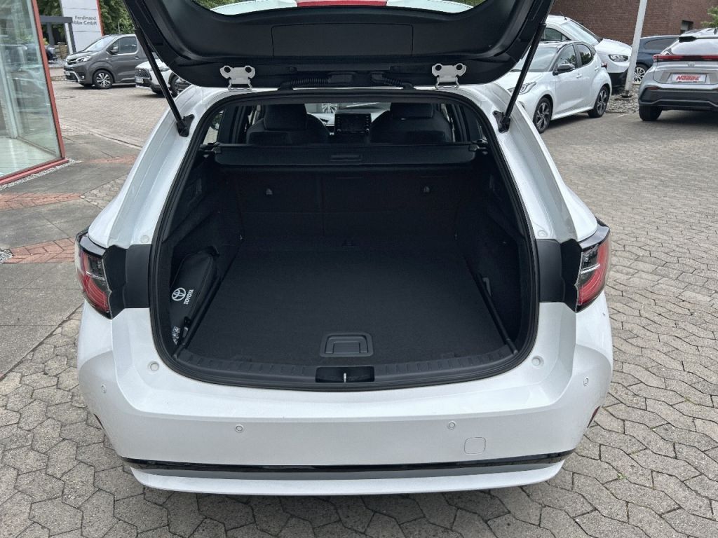 Toyota Corolla 1.8 Hybrid Touring Sports - Samsaru's Car Outlet