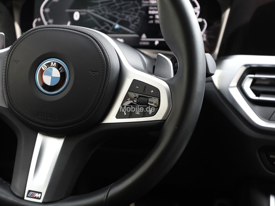 BMW 320e Touring M Sport - Samsaru's Car Outlet