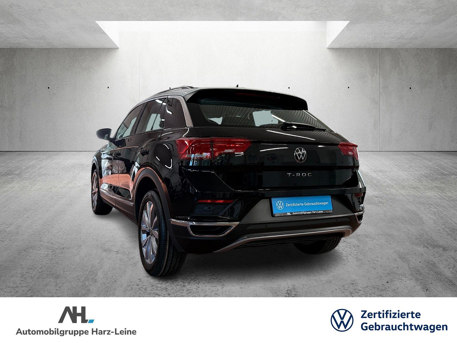 Volkswagen T-Roc 1.0 TSI Style - Samsaru's Car Outlet