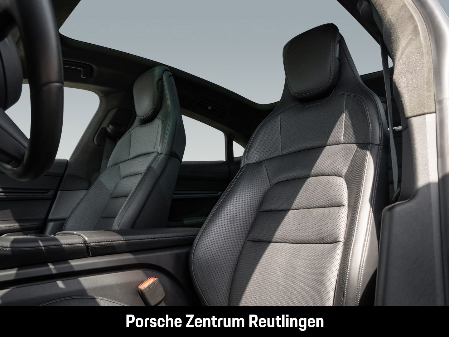 Porsche Taycan Turbo BOSE Panoramadach Surround-View LED