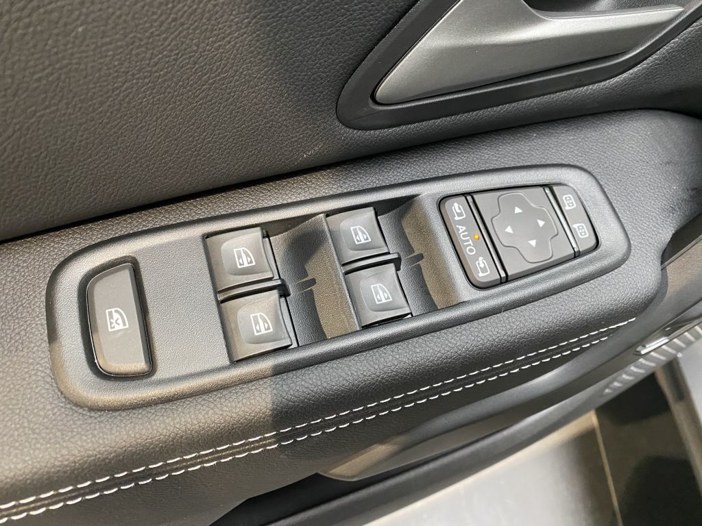 Dacia Duster TCe 150 - Samsaru's Car Outlet