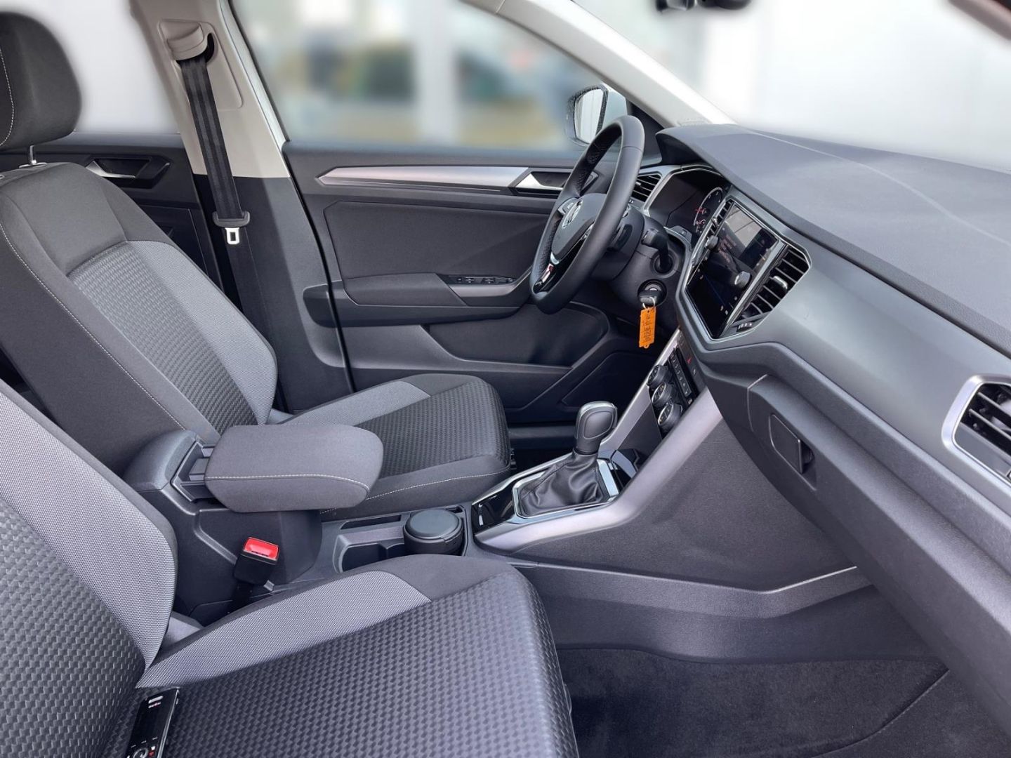 Volkswagen T-Roc Active Style 2.0 TDI - Samsaru's Car Outlet