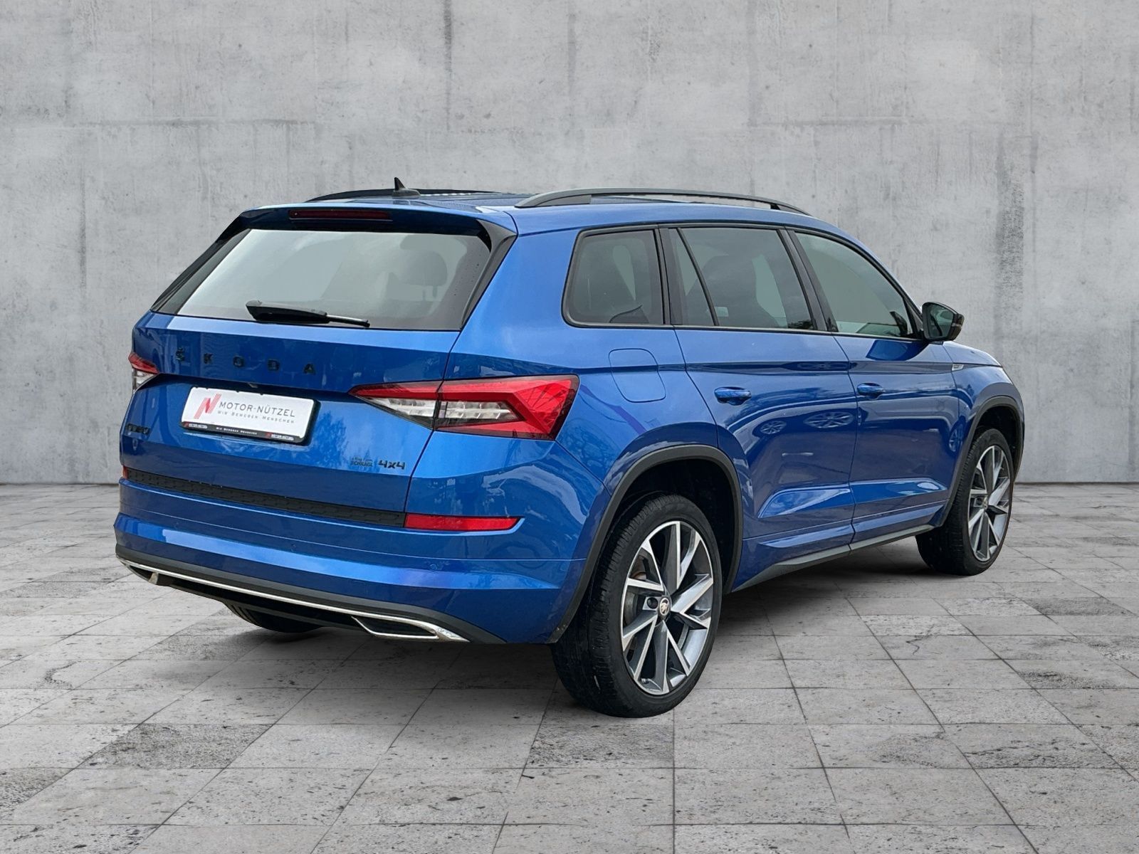 Skoda Kodiaq 2.0 TSI 4x4 DSG SPORTLINE NAVI+AHK+STDHZG