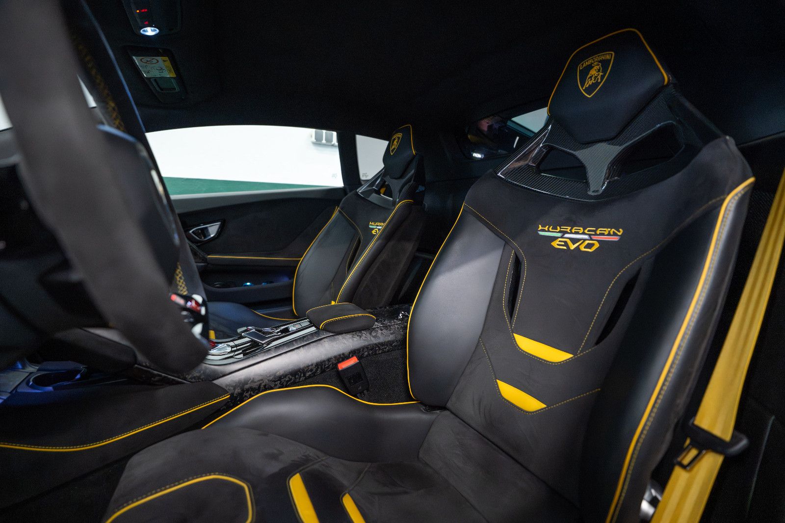 Lamborghini Huracán EVO AWD - Samsaru's Car Outlet
