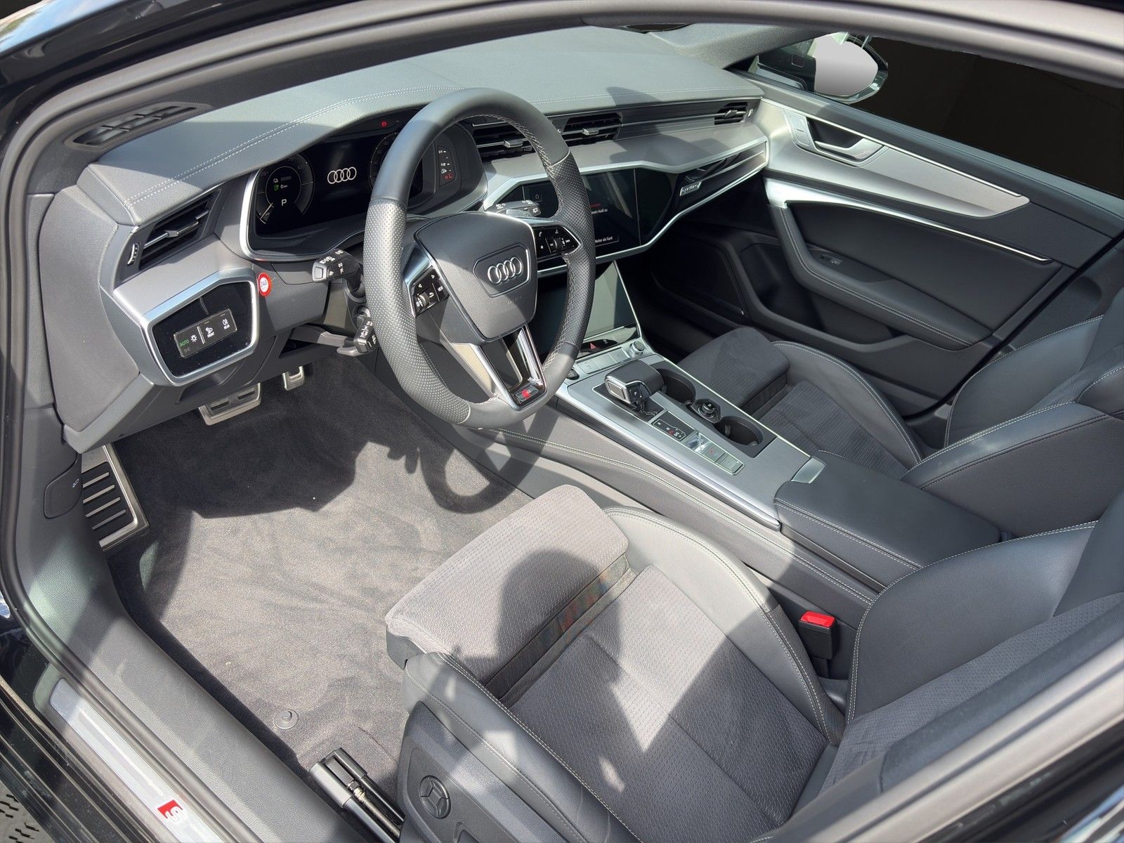 Audi A6 Avant 55 TFSI e quattro sport - Samsaru's Car Outlet