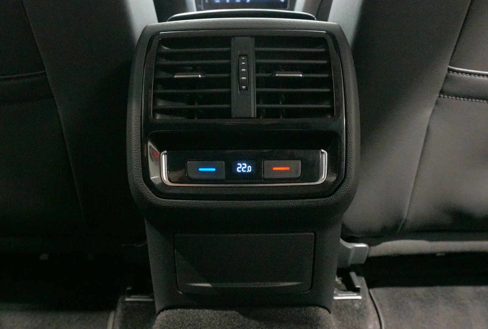 Volkswagen Passat Variant R-Line 4Motion 2.0 TDI*STDHZ*ACC