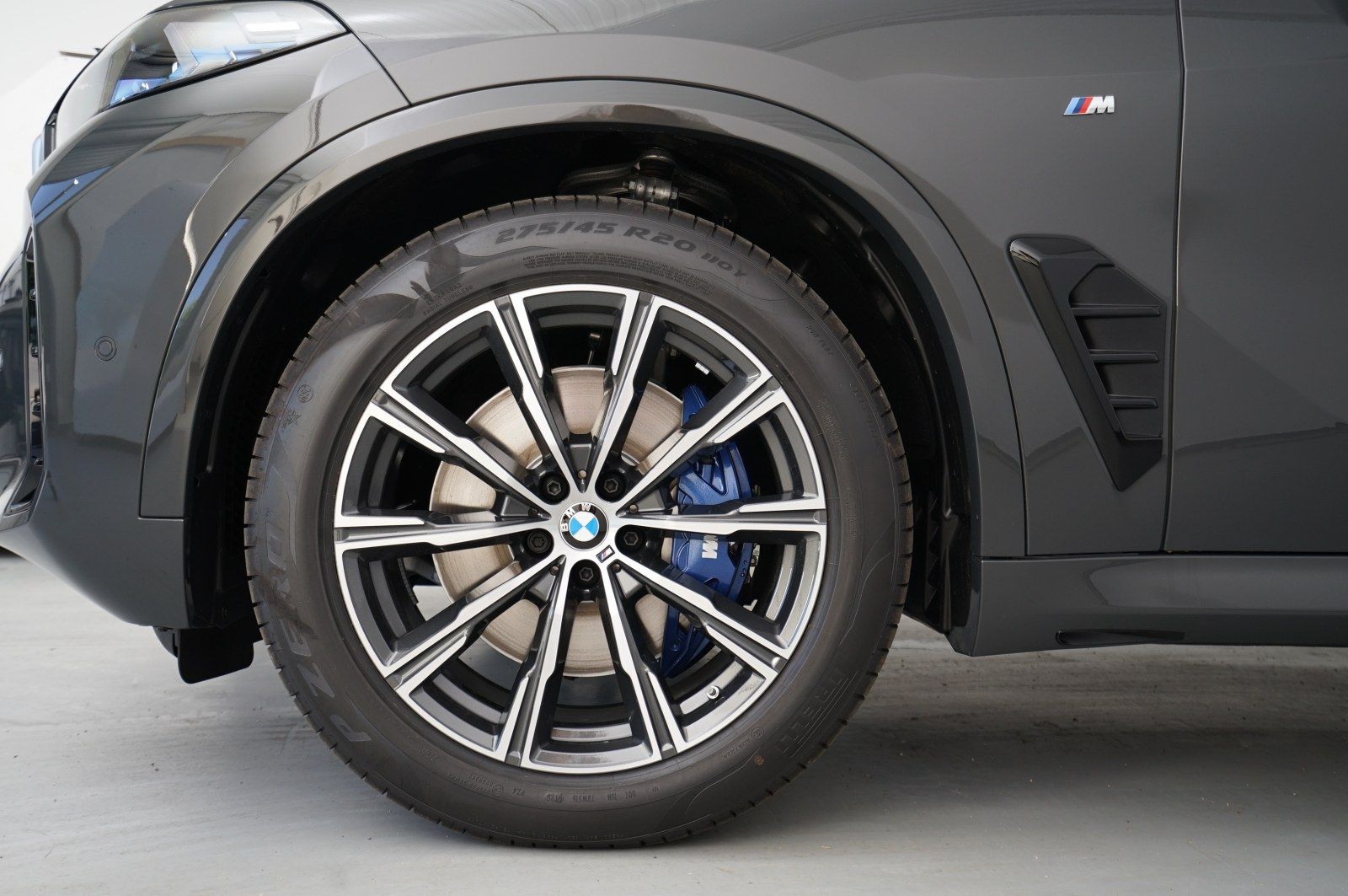 BMW X5 xDrive30d (M-Sport Navi LED AHK Pano HUD ACC)