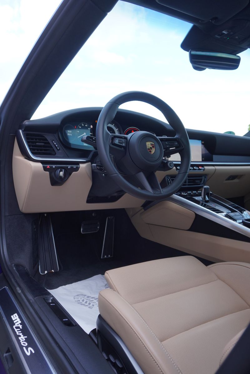 Porsche 992 Turbo S Sport Design - Samsaru's Car Outlet