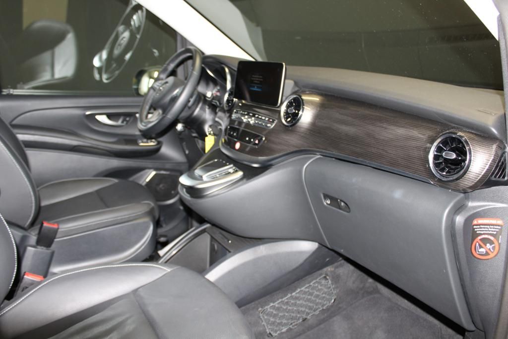 Mercedes-Benz V 300 d Avantgarde Edition - Samsaru's Car Outlet