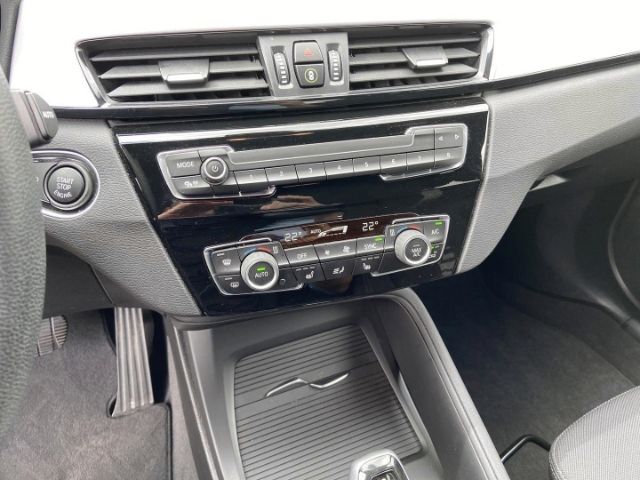 BMW X1 xDrive20d PA Sportsitze - Samsaru's Car Outlet