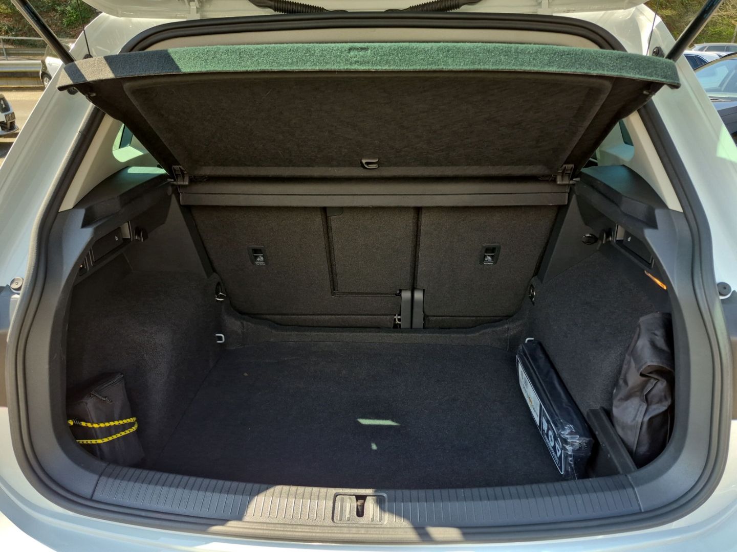 Volkswagen Tiguan 2.0 R-Line 4Motion - Samsaru's Car Outlet