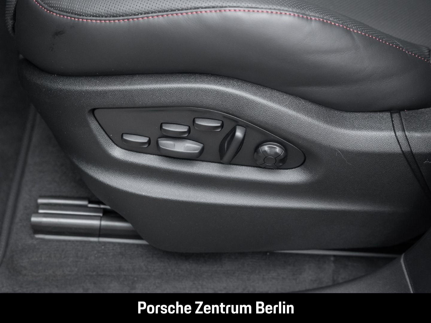 Porsche Cayenne S E-Hybrid Burmester Sportabgasanlage