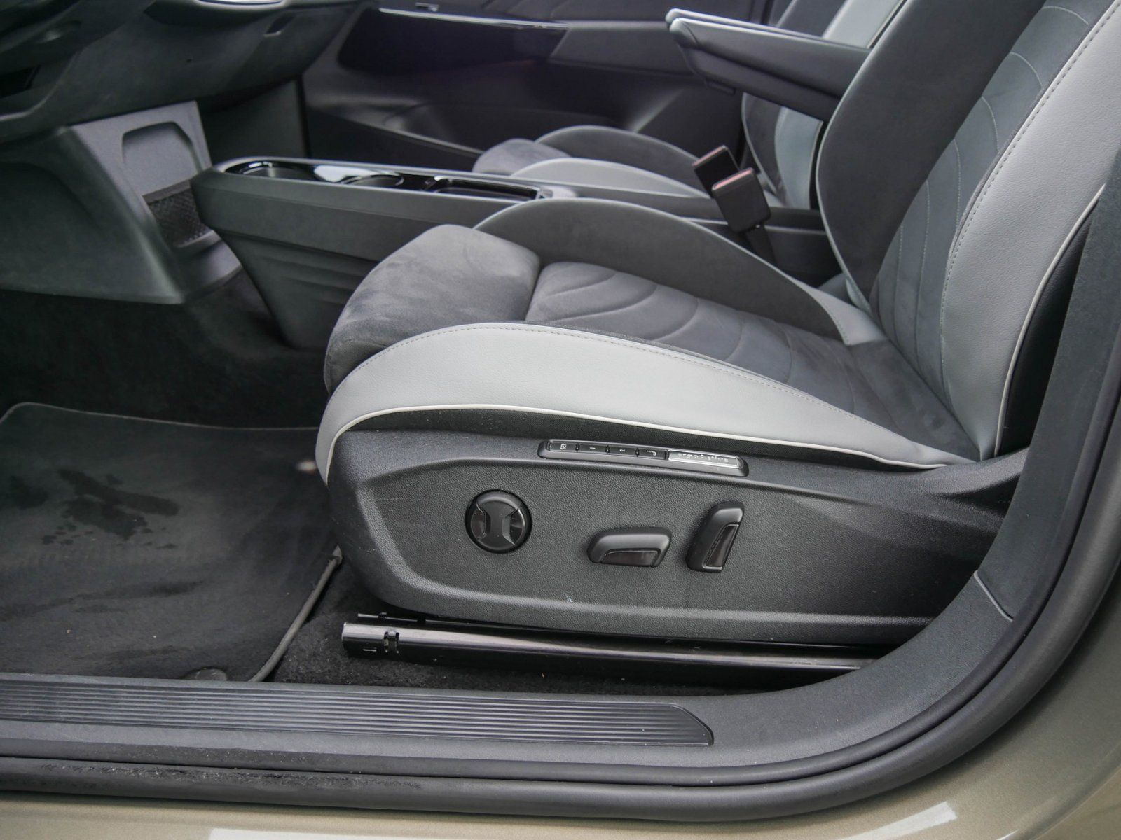 Volkswagen ID.3 Pro Matrix HeadUp HarmanKardon AHK
