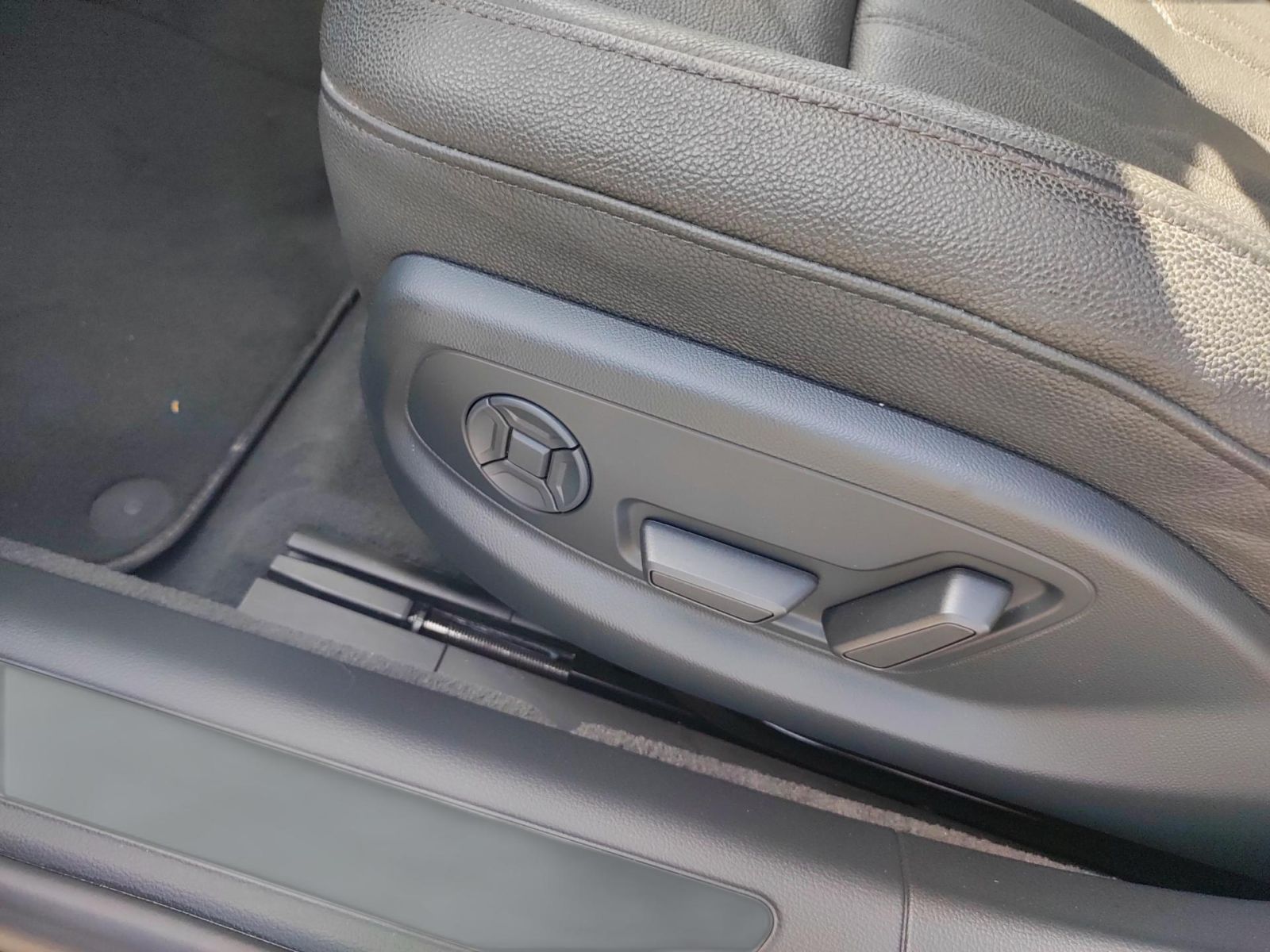 Audi A8 50 TDI quattro tiptronic - Samsaru's Car Outlet