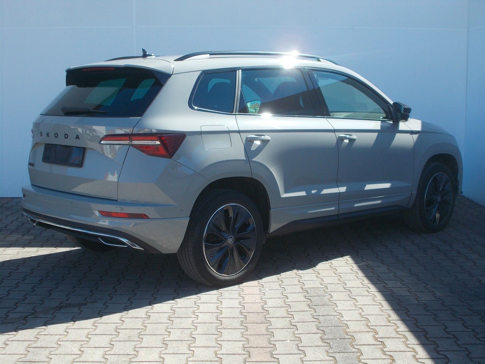 Skoda Karoq  1.5 TSI Sportline*DSG*Navi*LED *360° *AHK