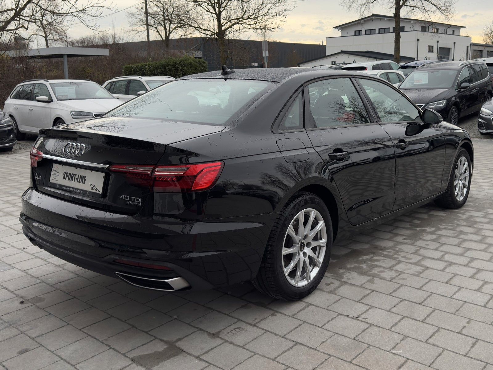 Audi A4 Lim. 40 TDI quattro S-Tr. - Samsaru's Car Outlet