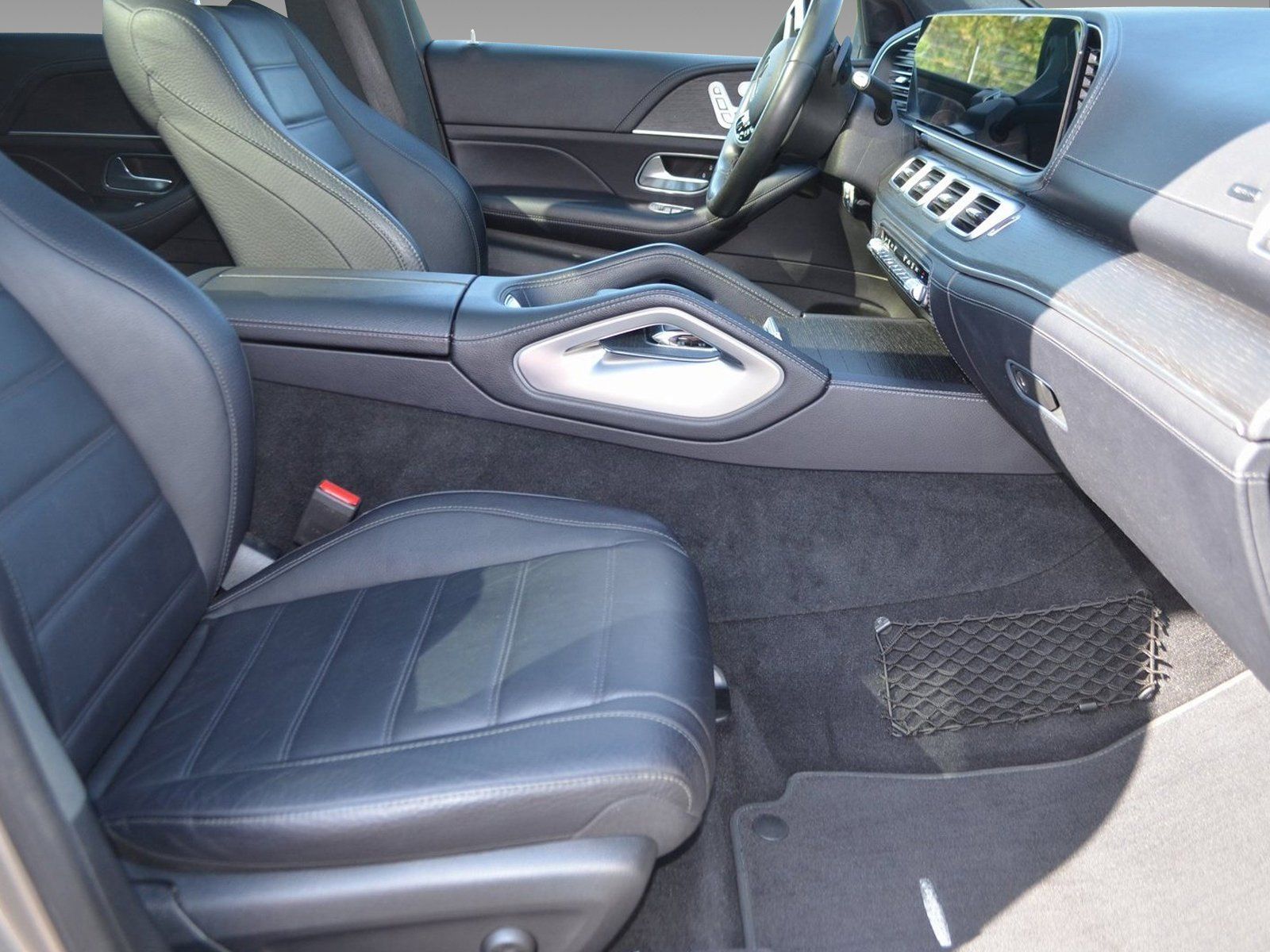 Mercedes-Benz d 4M AMG MULTIBEAM 360° AHK PANO BURMESTER AIRMA