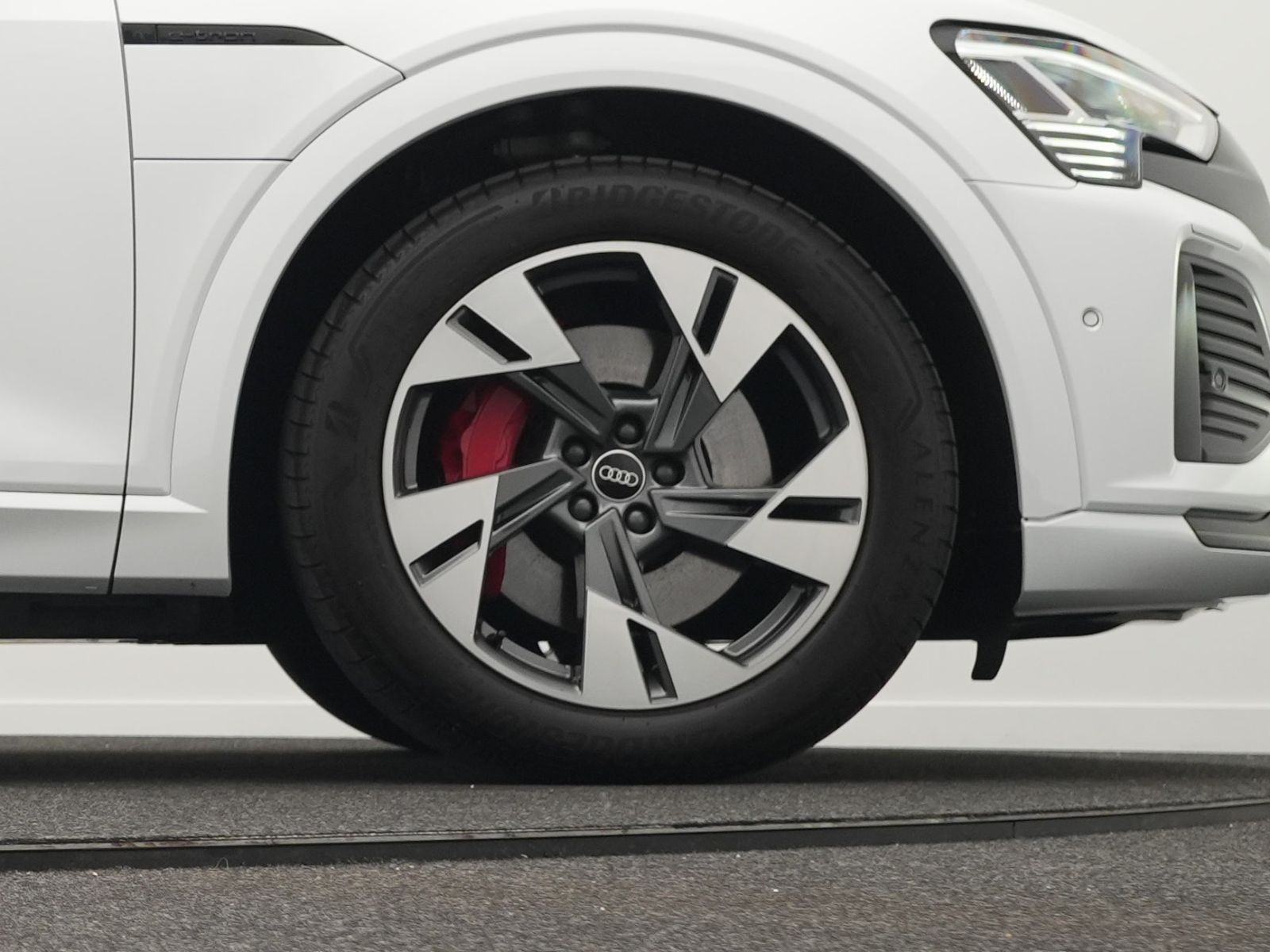 Audi Q8 Sportback e-tron 50 S line quattro