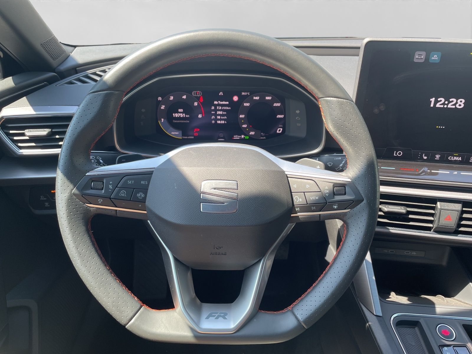 Seat Leon Sportstourer 2.0 TDI DSG FR NAVI AHK SH ACC