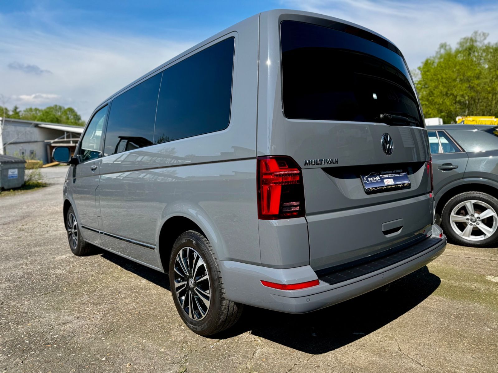 Volkswagen T6 2.0TDI Multivan - Samsaru's Car Outlet