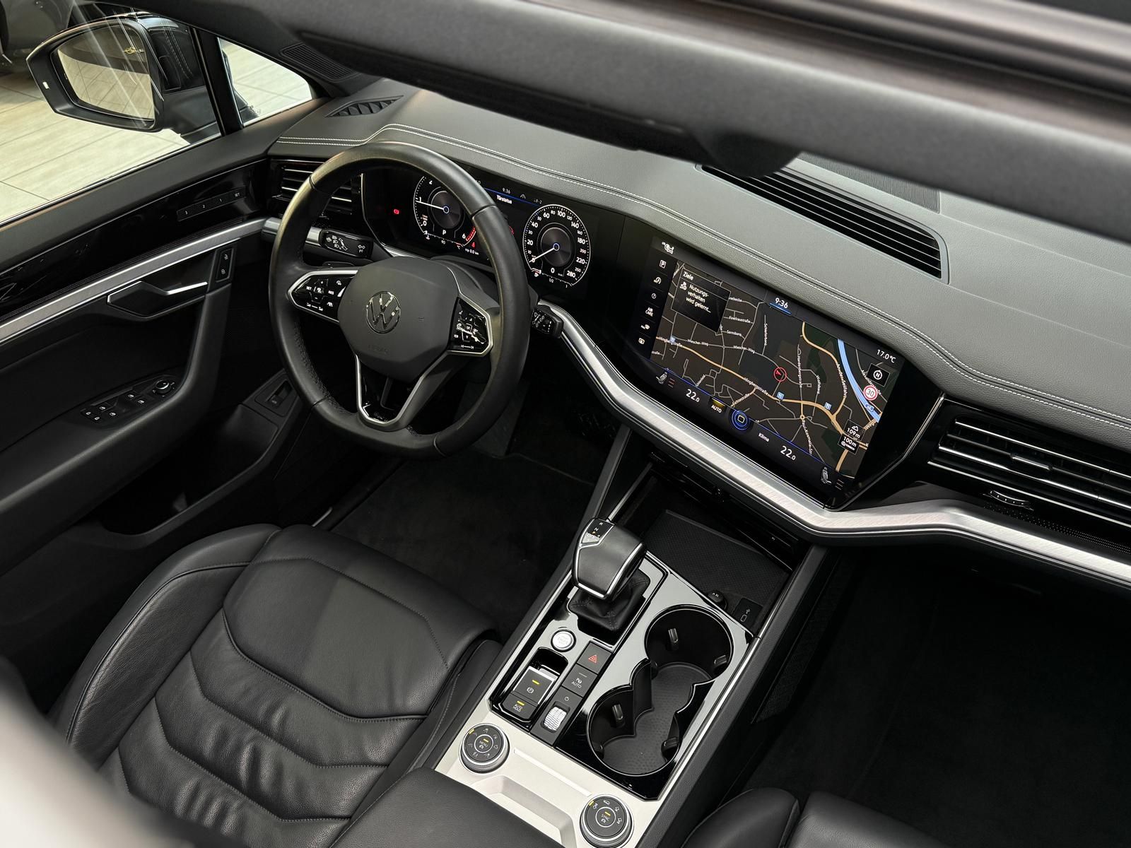 Volkswagen Touareg Elegance 4Motion*Pano*StHzg*KeylessGO