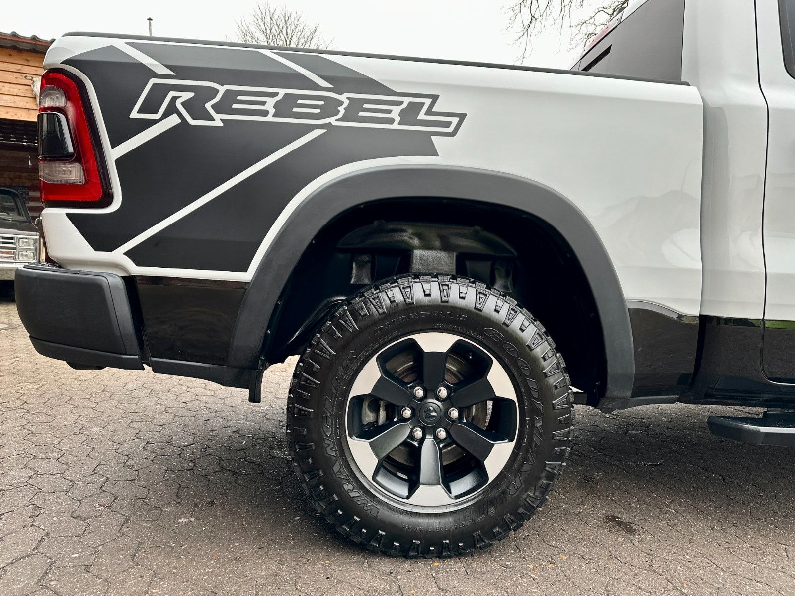 Dodge 5.7 V8*4X4*REBEL*LEDER*LED*NAVI*AHK*MFL*GARANTIE