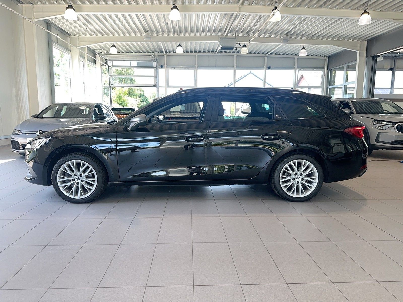 Seat Leon ST 1.4 FR e-Hybrid Navi-XL LED eHK AHK Kam.