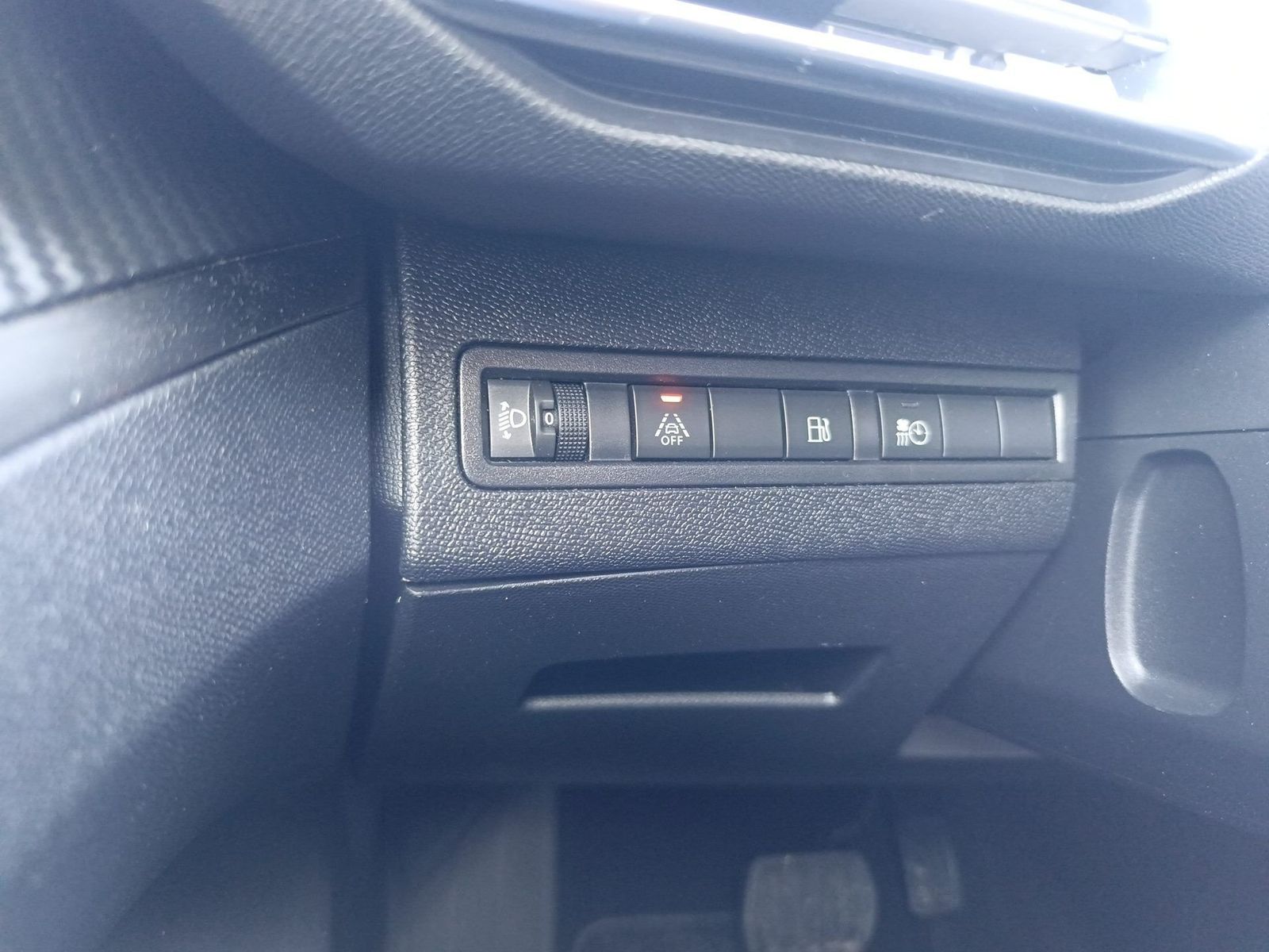 Peugeot 3008 Hybrid 225 (Plug-In) e-EAT8 Allure Navi
