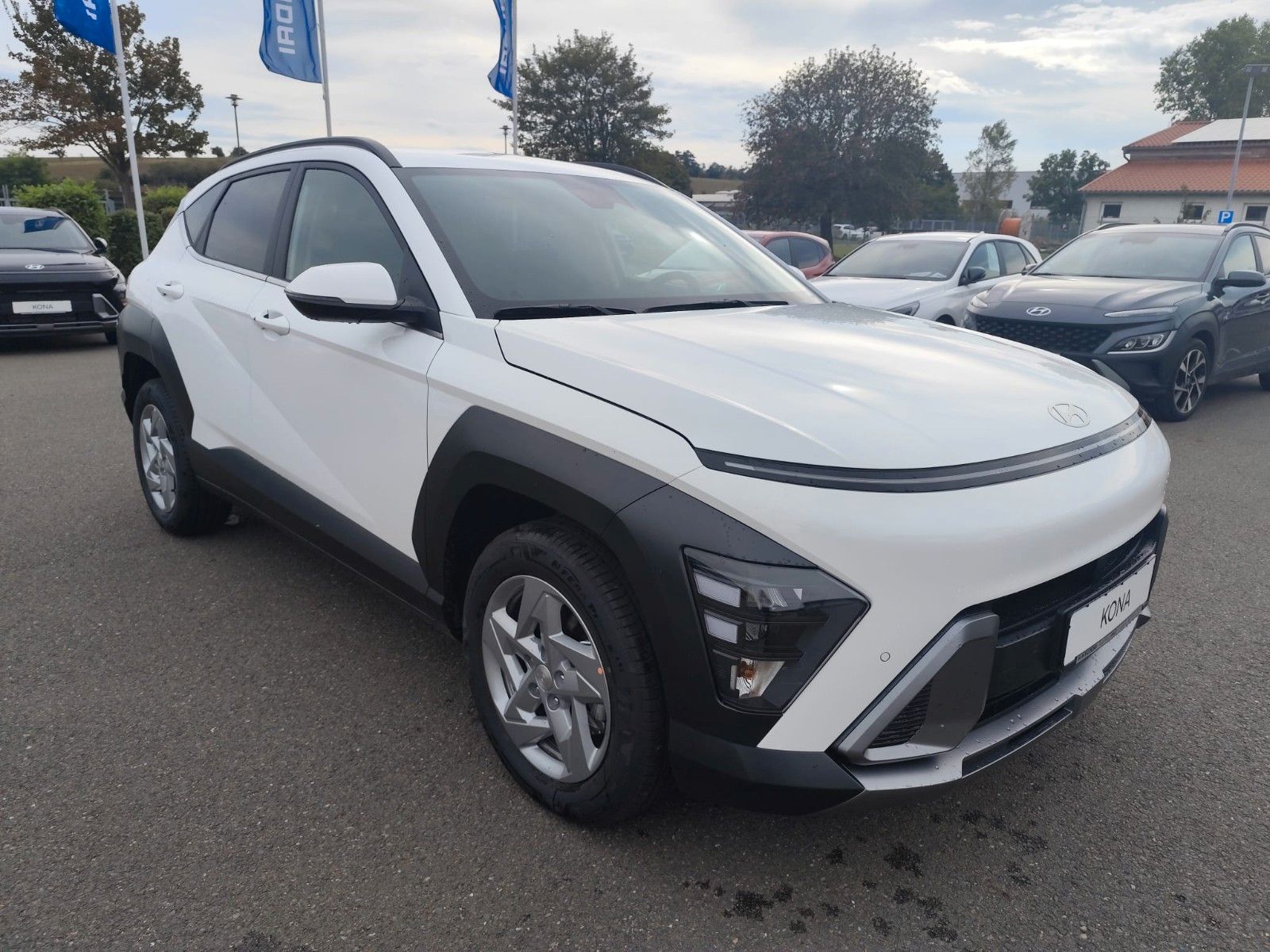 Hyundai Kona 1.6 T-GDI Trend - Samsaru's Car Outlet