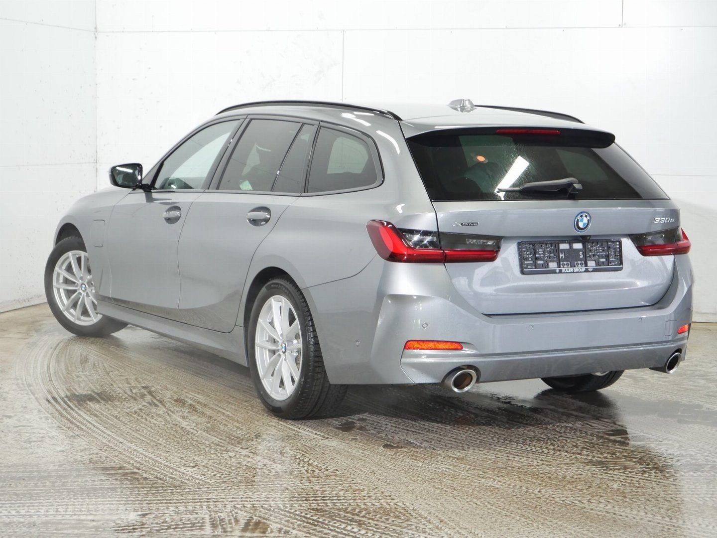 BMW 330e xDrive Touring