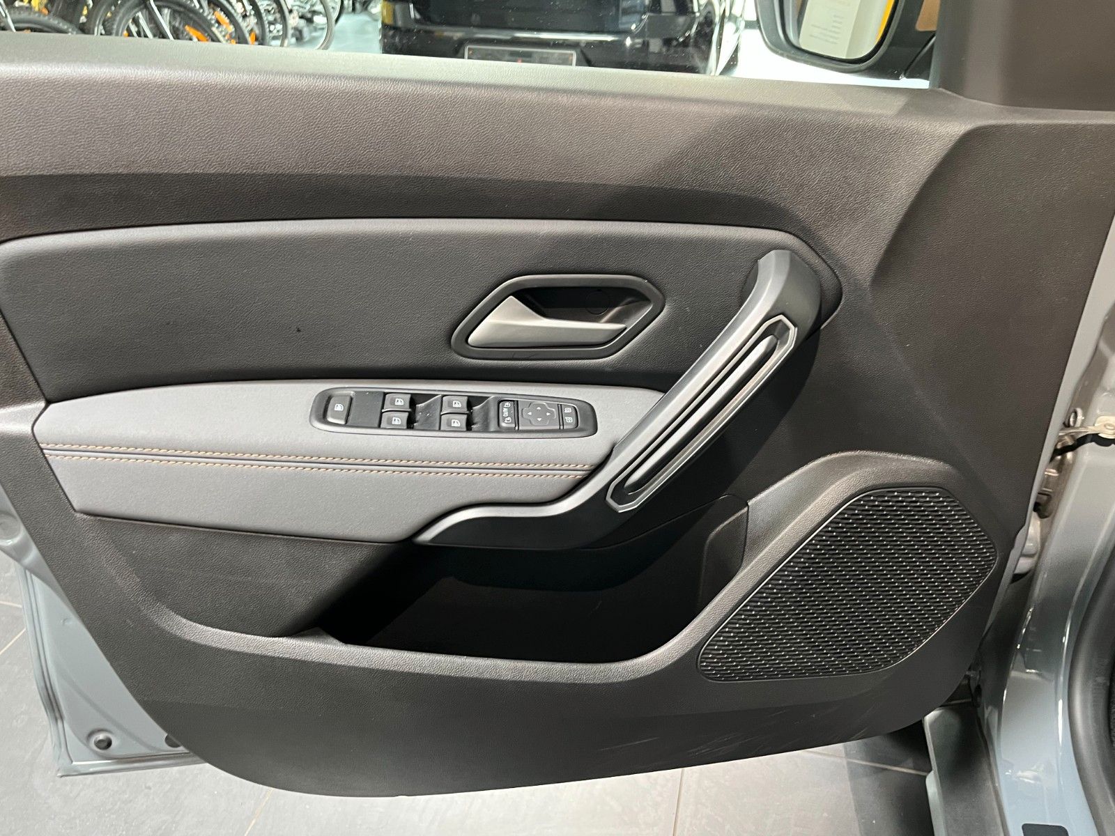 Dacia Duster Extreme Tce 150 - Samsaru's Car Outlet