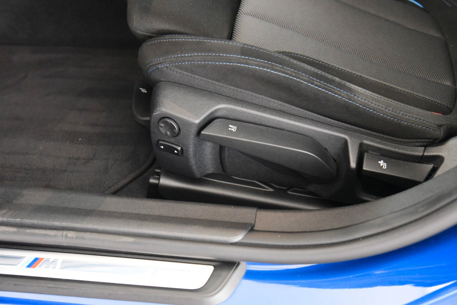 BMW 320d Touring xDrive M Sport Pro ACC HUD LED AHK