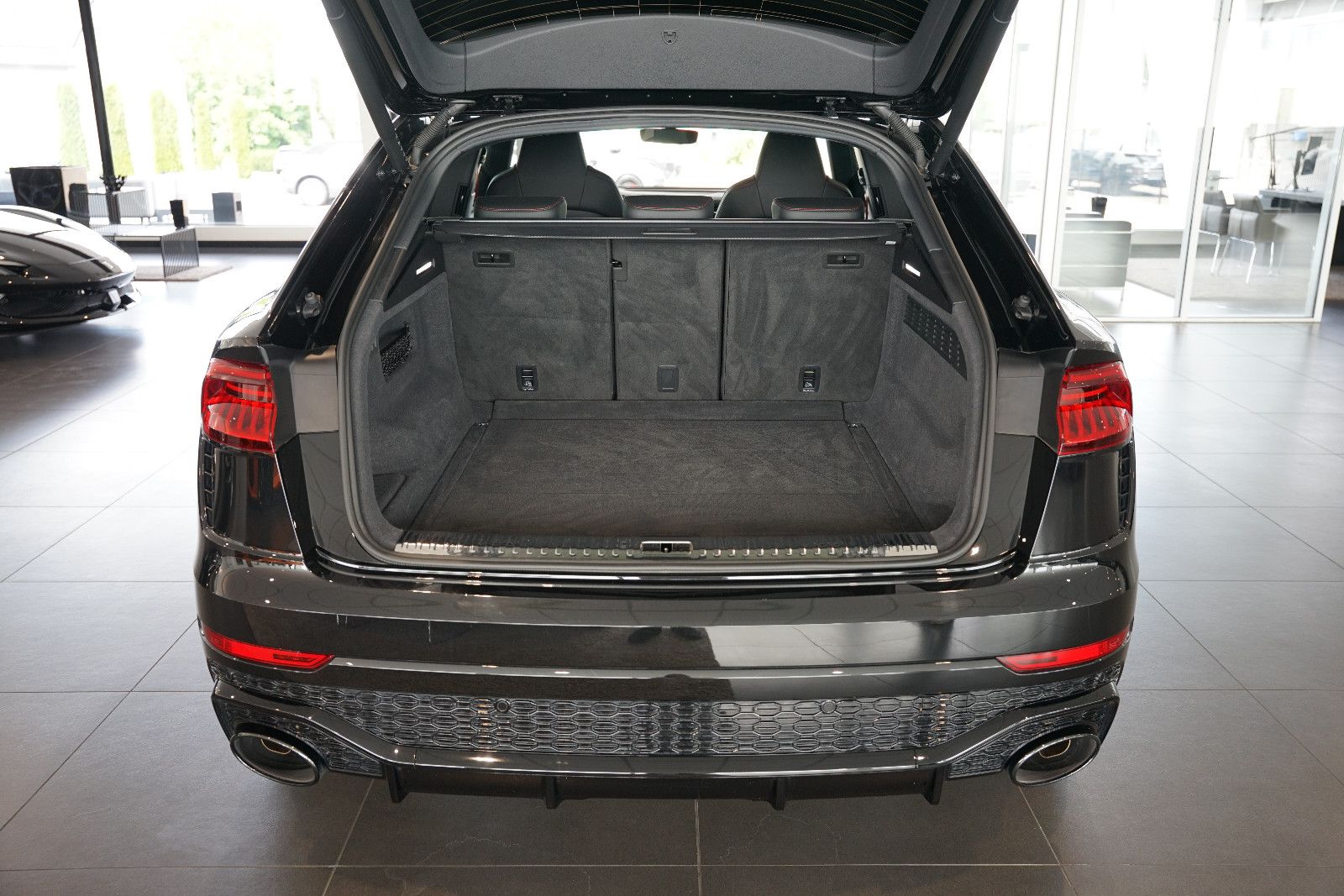 Audi RSQ8 | HuD | Keramik | Pano | 305 km/h | 23"