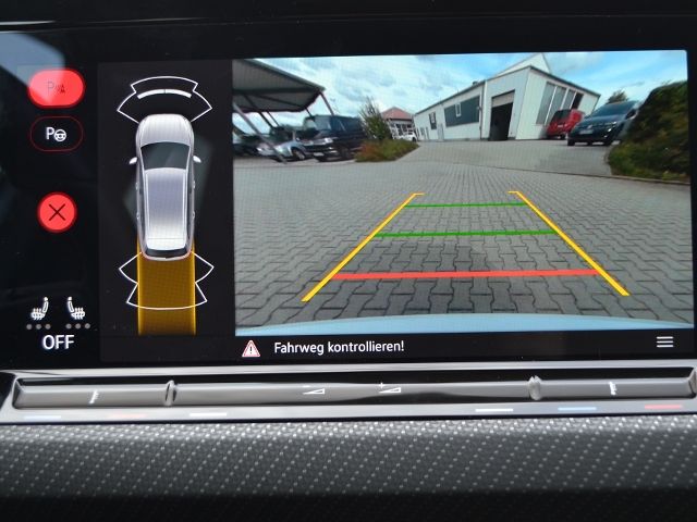 Volkswagen Golf VIII Variant 2.0 TSI DSG R-Line Black - Samsaru's Car Outlet