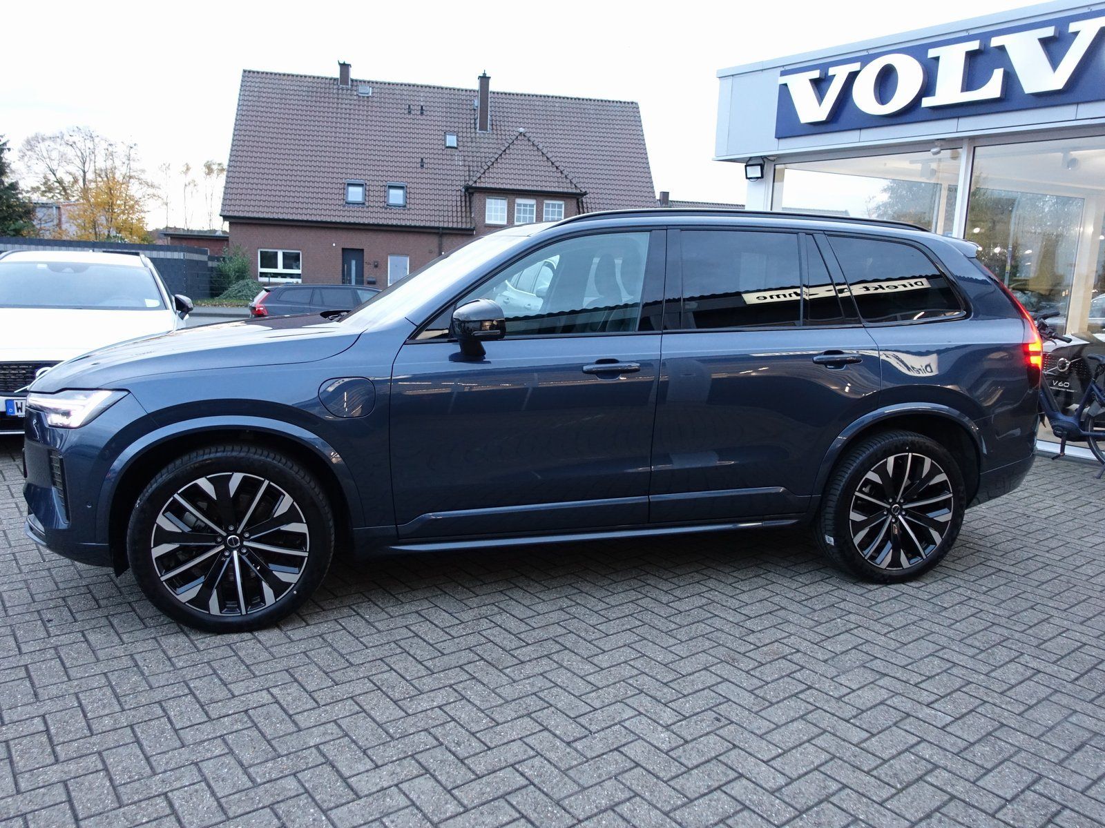 Volvo XC90 Plus, T8 AWD Plug-in Hybrid/AHK/FourC/Pano