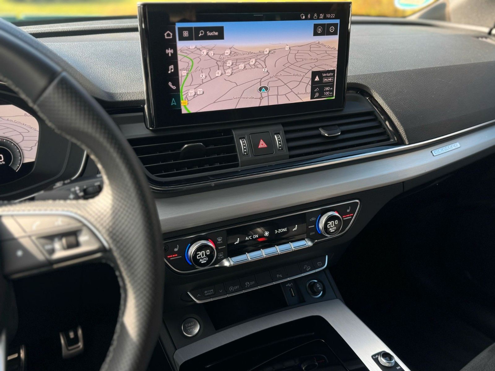 Audi Q5 40 TDI quattro S-line - Samsaru's Car Outlet