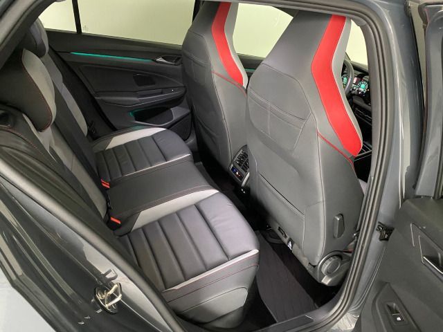 Volkswagen Golf VIII GTI 2.0 TSI DSG PANO+LEDER+HUD