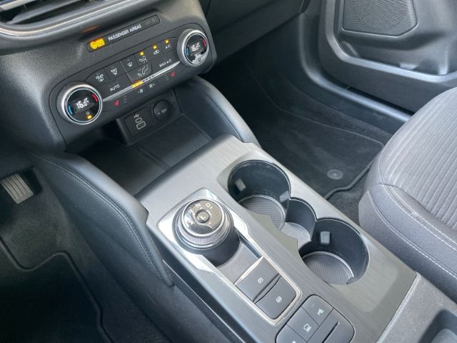 Ford Kuga 2.5 Duratec Hybrid FHEV Titanium - Samsaru's Car Outlet
