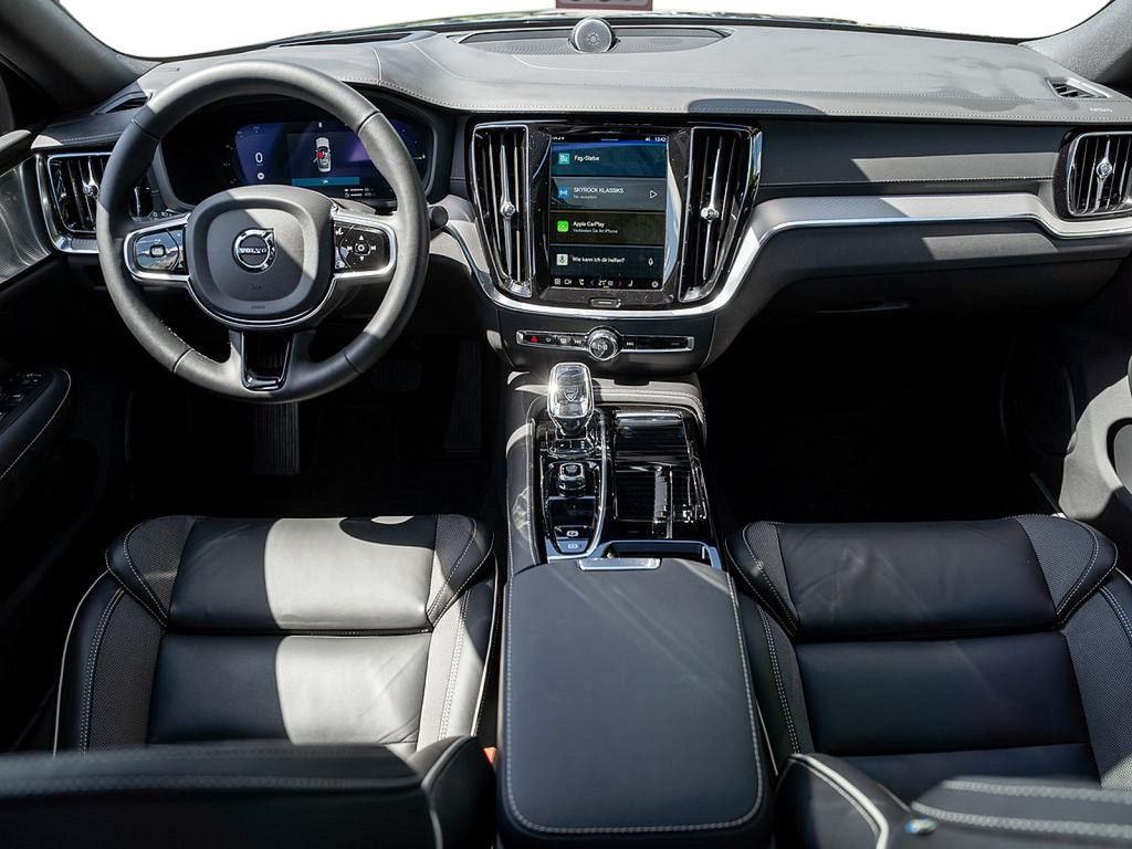 Volvo S60 T8 Ultimate Dark Recharge AWD ACC HUD PANO