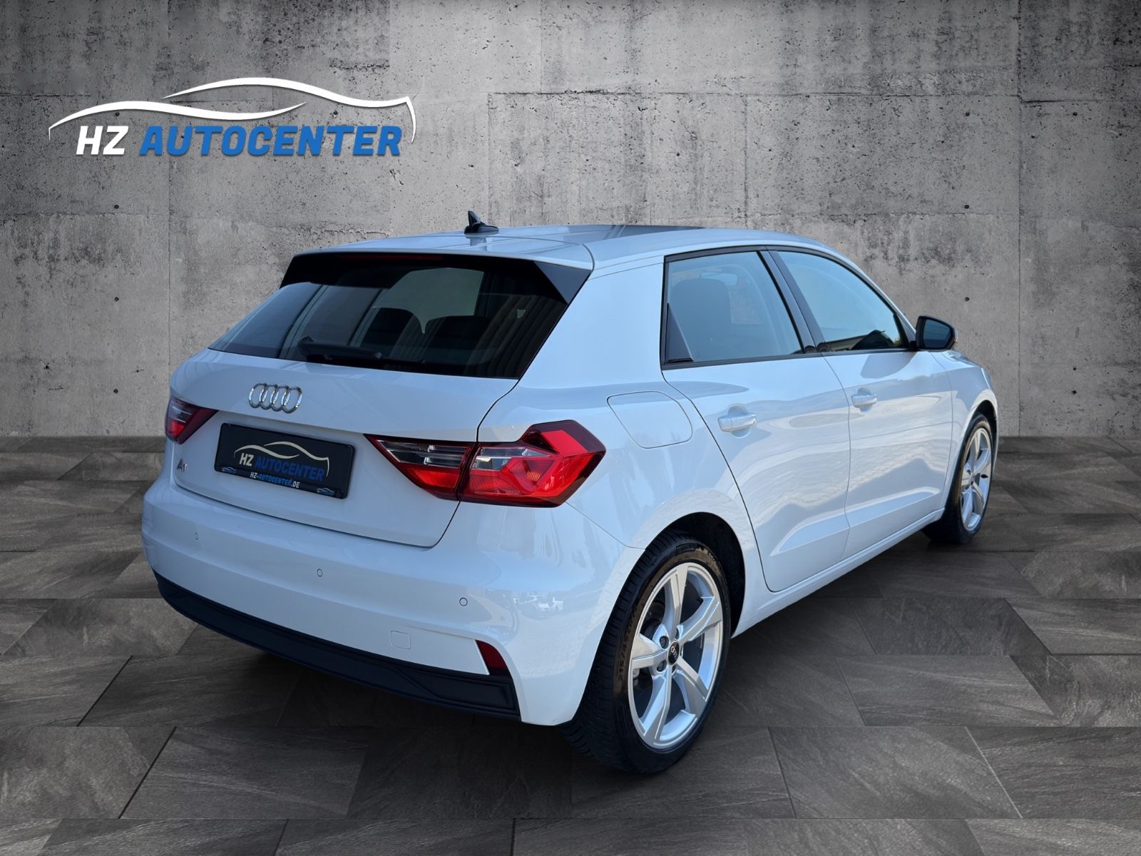 Audi A1 Sportback 30 TFSI S-Tronic Sport - Samsaru's Car Outlet