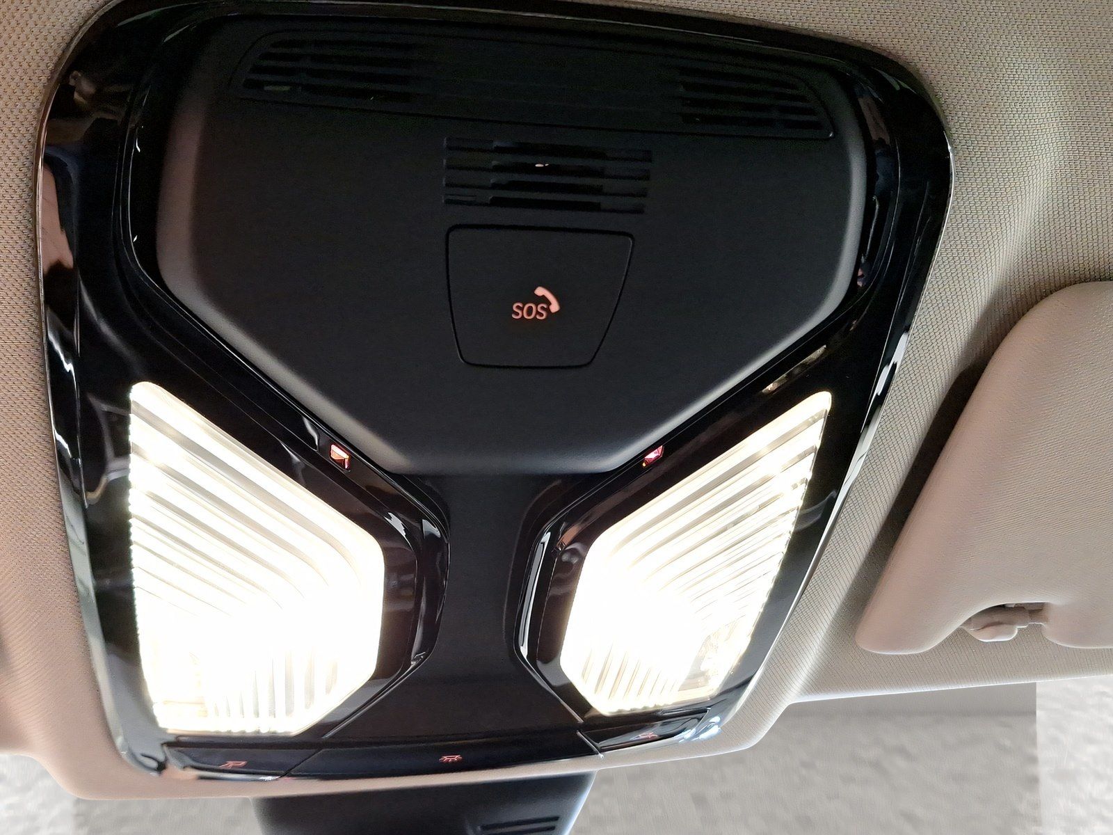 BMW 320d xDrive Limousine Sport Line - Samsaru's Car Outlet