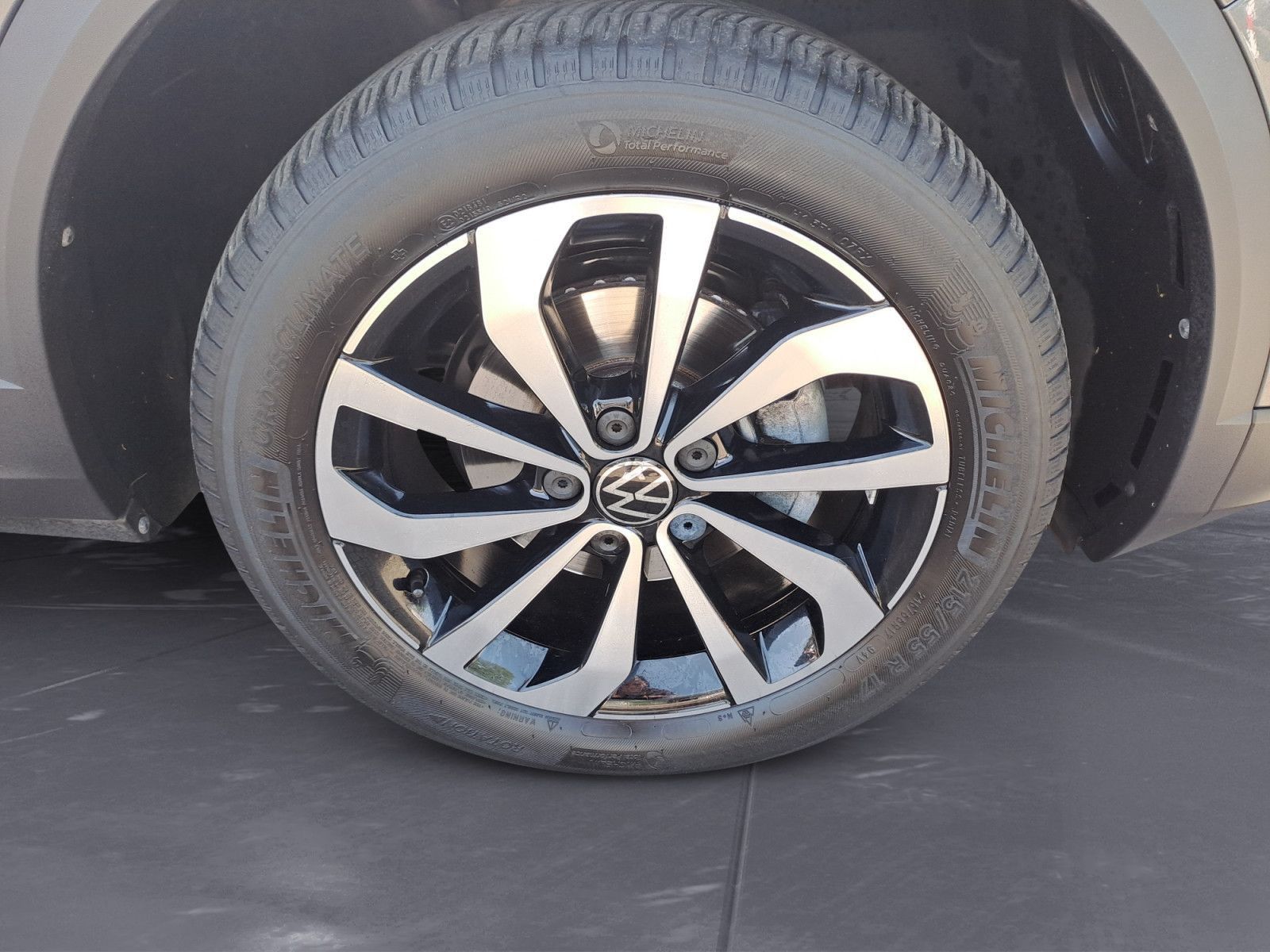 Volkswagen T-Roc 1.5 TSI *STYLE* - Samsaru's Car Outlet