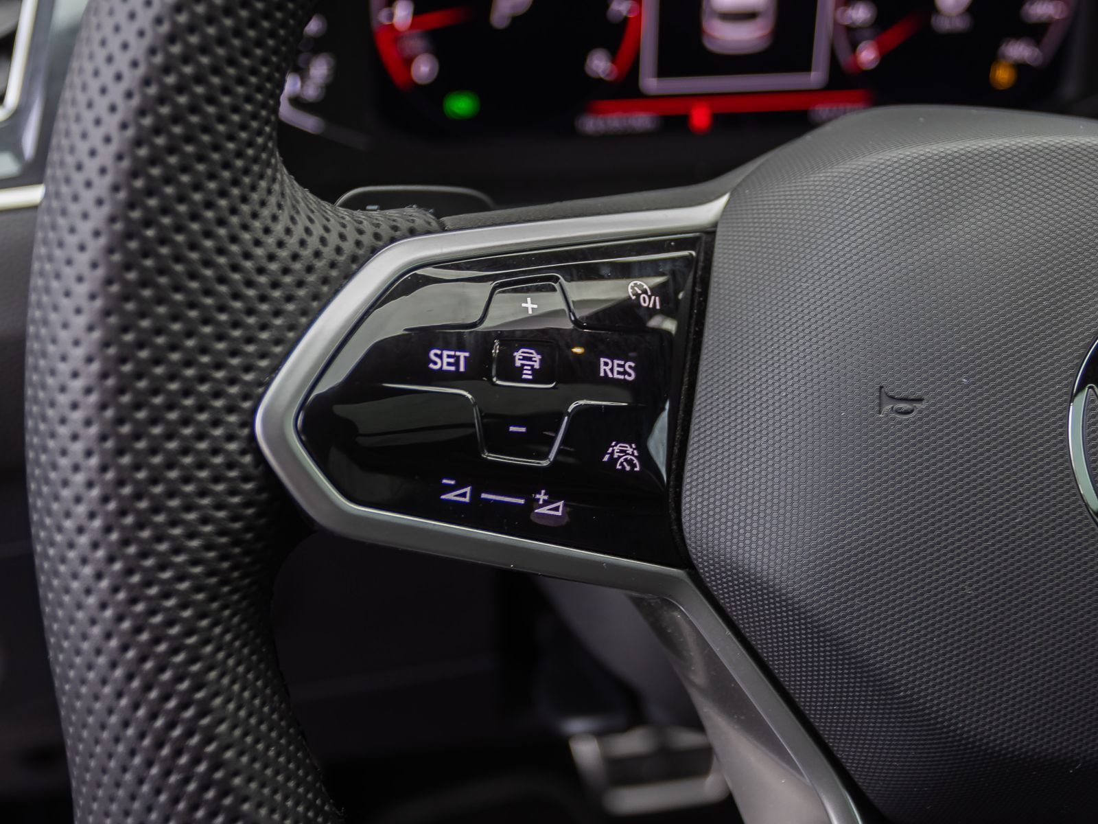 Volkswagen Tiguan Allspace 2.0 TSI R-Line 4M DSG HUD Matrix