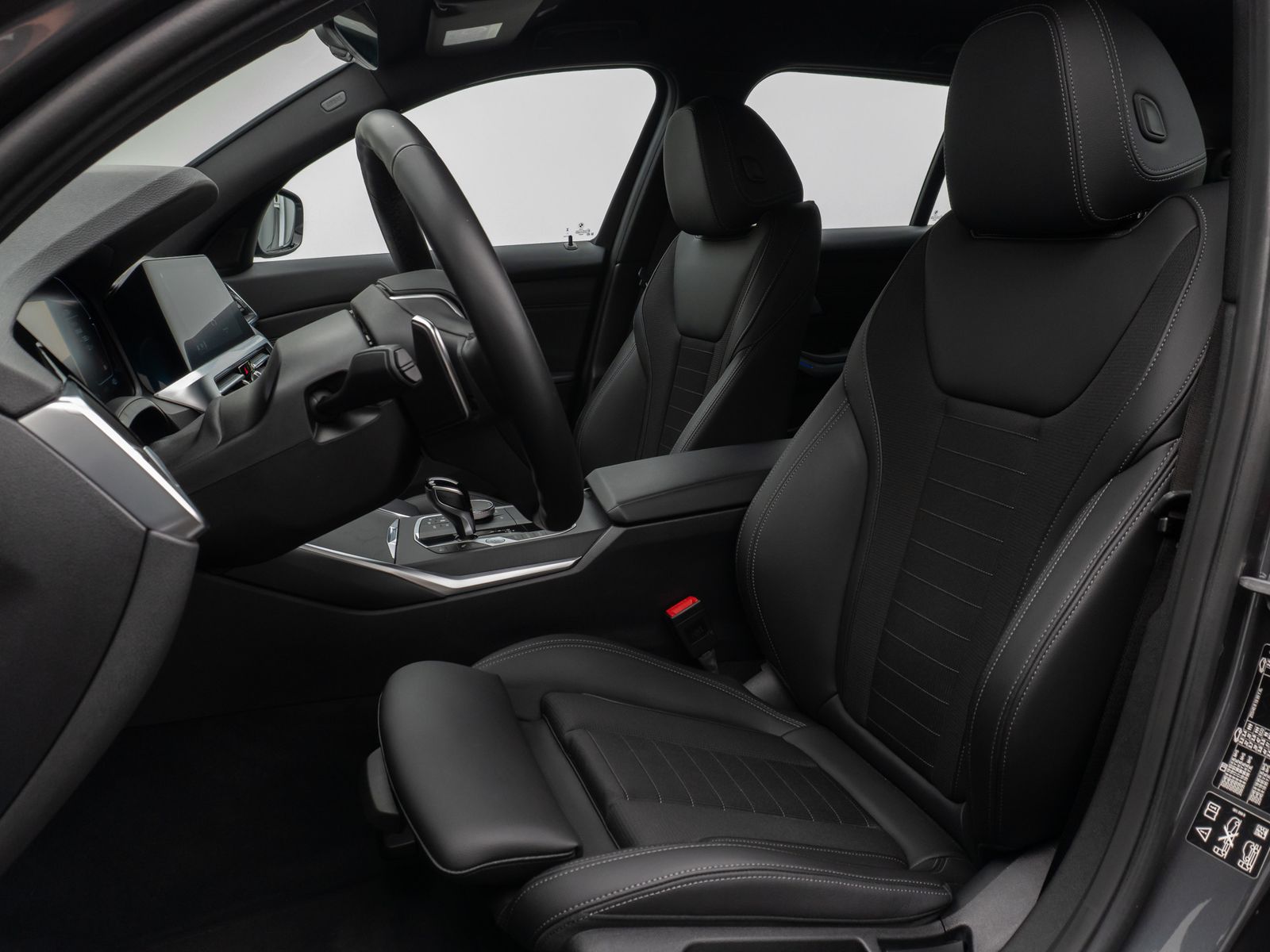 BMW 330i xD SportLine - Samsaru's Car Outlet